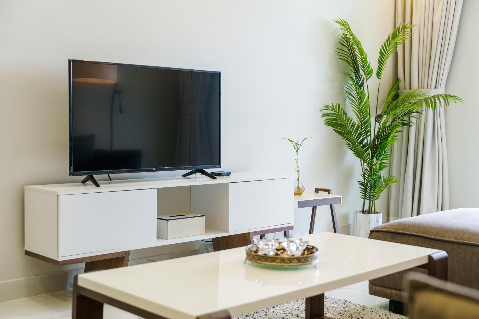 Sky Haven In 45th Floor 2br With Harbour Views Apartment
